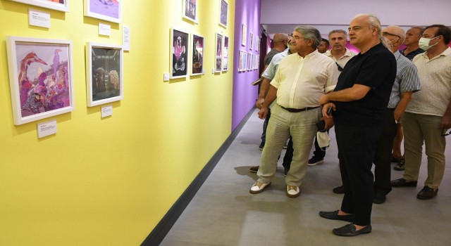 Eski Bakan Sağlar’dan ’Ada Modern Sanat Galerisi’ne tam not