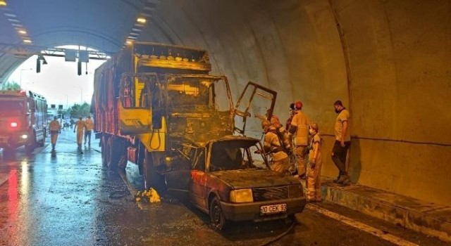 Üniversite okuyan kızlarını Aydın’a getirirken hayatlarını kaybettiler