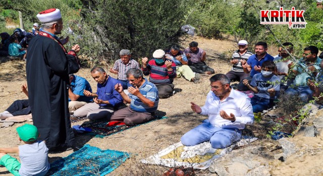 Köşklü vatandaşlardan yağmur duası