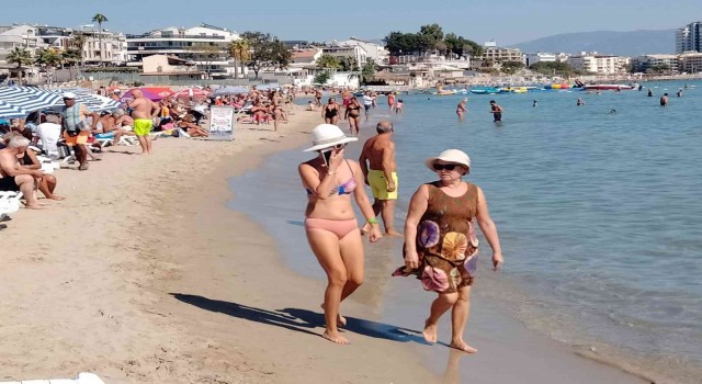 Görüntüler yazı aratmadı, sıcağı gören denize koştu