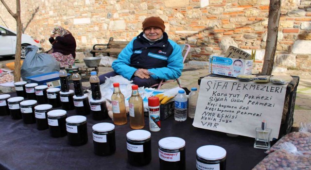 Şeker hastalarının tercihi karadut pekmezi