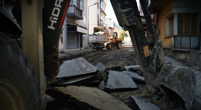 Söke Belediyesi Mimar Sinan Caddesi’ni yeniliyor