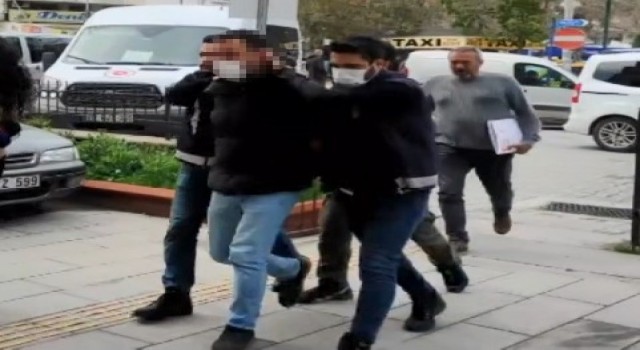 Kuşadası eski belediye başkanına silahlı saldırıda bulunan şüpheli adliyeye sevk edildi