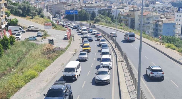 Tatilcilerin bayram dönüş yolculuğu başladı