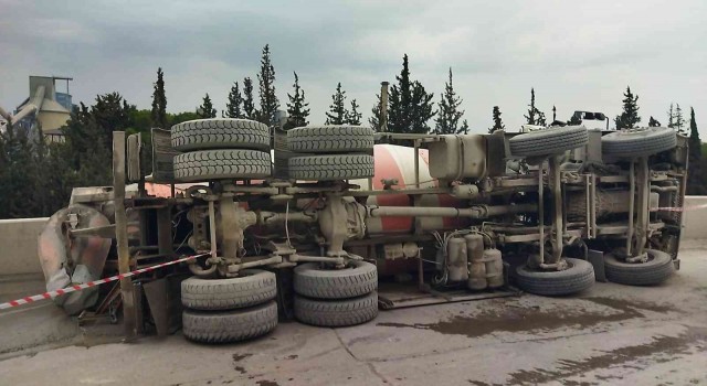 Söke’de beton mikseri devrildi: 1 yaralı