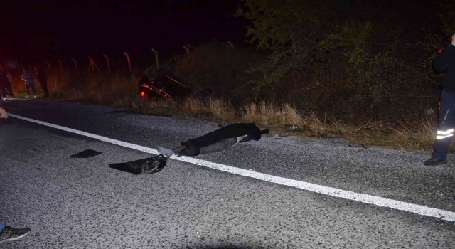 Didim’de takla atan otomobil 2 kişiye mezar oldu