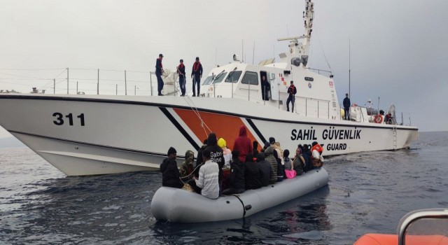 Aydın’da 35 düzensiz göçmen kurtarıldı