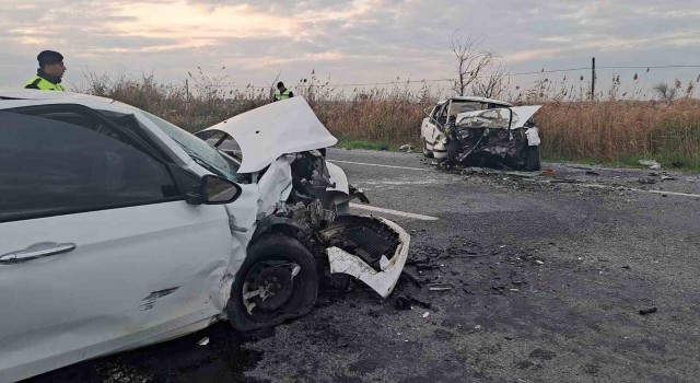 Söke’de otomobiller kafa kafaya çarpıştı: 2 yaralı