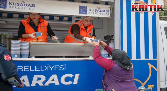 Kuşadası Belediyesi’nden Sabah Saatlerinde İç Isıtan Sıcak Çorba İkramı
