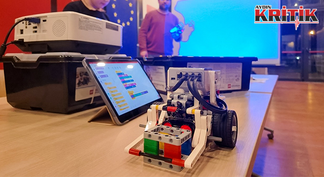 Başkan Yetişkin Geleceğin Teknolojisini Gençlerle Buluşturuyor