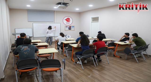 BAŞKAN ANIL YETİŞKİN İLE EĞİTİMDE FIRSAT EŞİTLİĞİ EFELER’DE YÜKSELİYOR