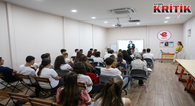 Başkan Anıl Yetişkin’den gençlere sınav yolculuğunda güçlü rehberlik desteği