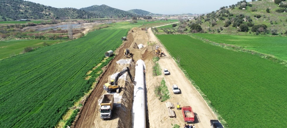 Koçarlı Bağarası sulaması 2. kısım inşaatında çalışmalar hızla devam ediyor 