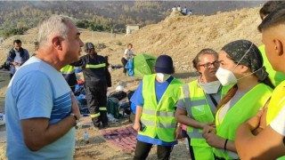 CHP Aydın İl Başkanı Ali Çankır, yangın bölgesindeki vatandaşlarla bir araya geldi