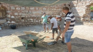 Tarihi camii gün yüzüne çıkarılıyor