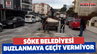 Söke Belediyesi, buzlanmaya geçit vermiyor