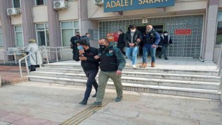 Tatilci görünümlü uyuşturucu tacirleri Aydın polisini geçemedi