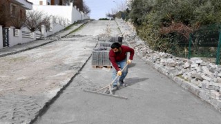 Kuşadası Belediyesi, yol yapım çalışmalarına ara vermiyor