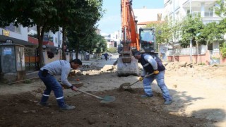 Efeler Belediyesi ekipleri Girne Mahallesi’ndeki yolları yeniliyor