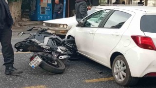 Aydın'da Motosiklet, otomobilin tekerleğine saplandı