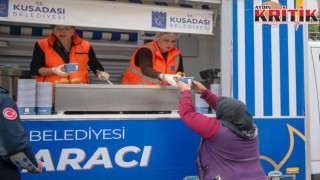 Kuşadası Belediyesi’nden Sabah Saatlerinde İç Isıtan Sıcak Çorba İkramı