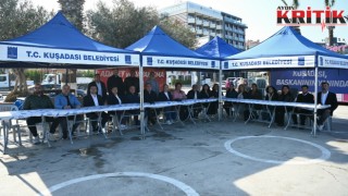 Kuşadası’nda Başkan Ömer Günel için ‘demokrasi nöbeti’ başladı